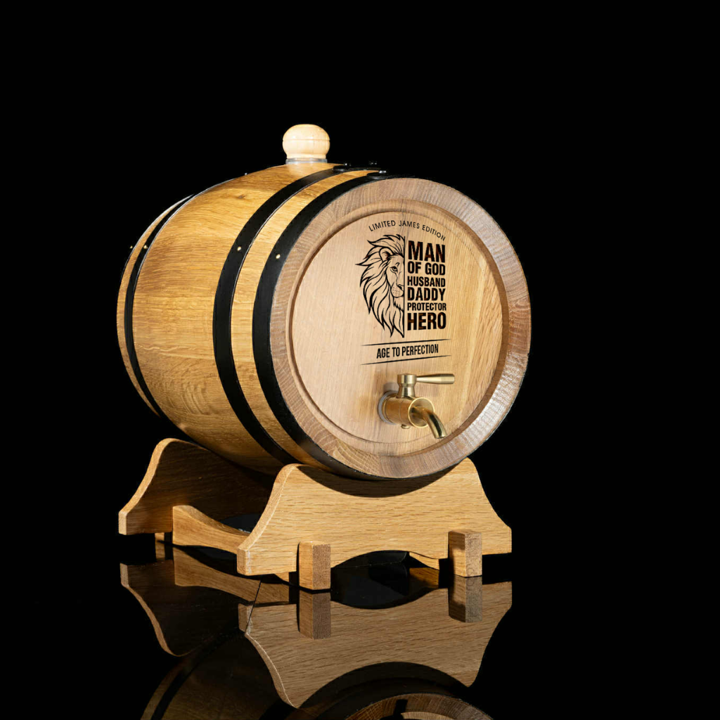 Personalised Oak Barrel – “Man of God, Hero, Daddy” Lion Head Design | Father’s Day Gift