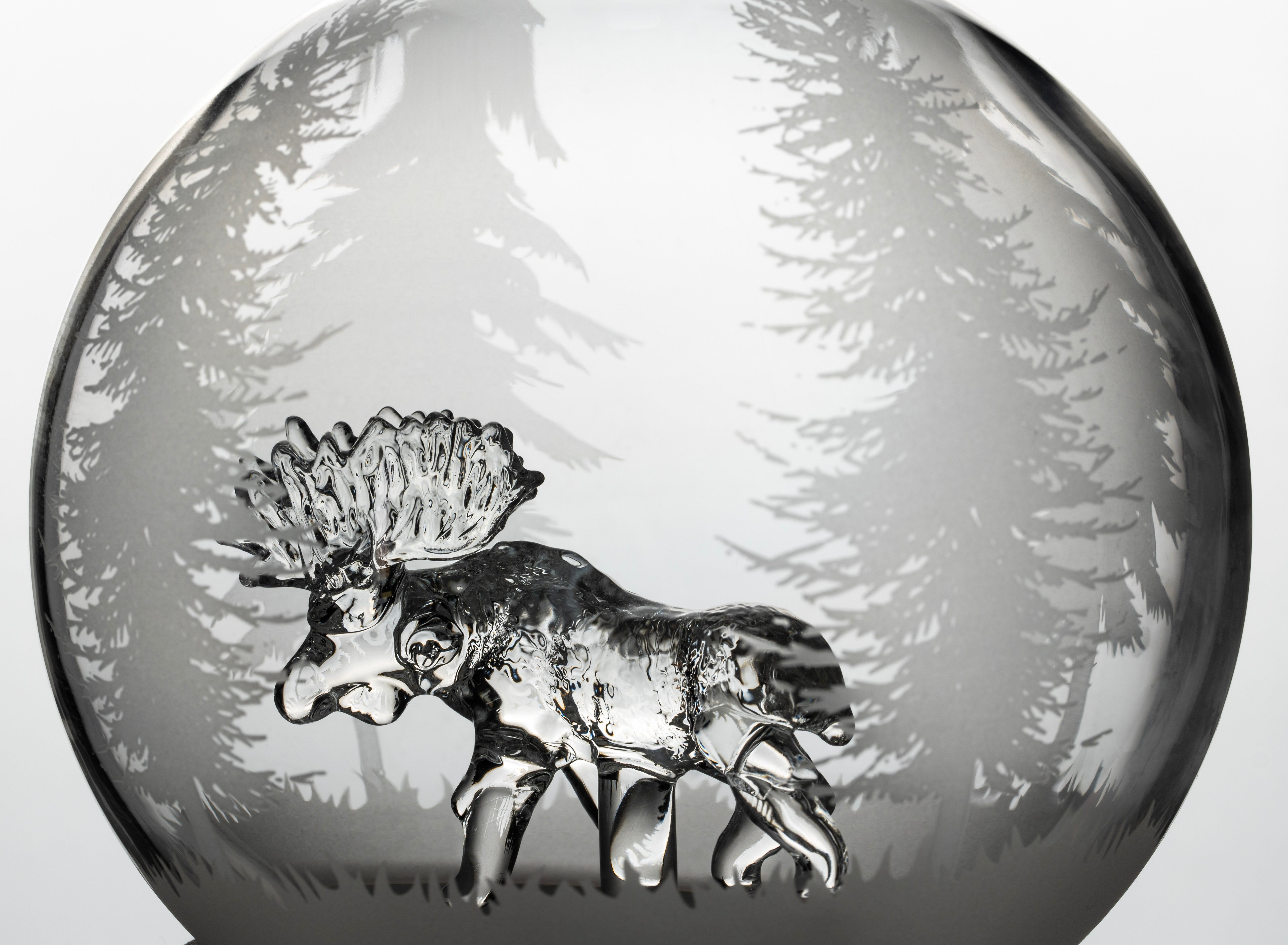 CUSTOM ENGRAVED Australia’s First Limited-Edition Christmas Globe Decanter Set with Hand-Blown Reindeer