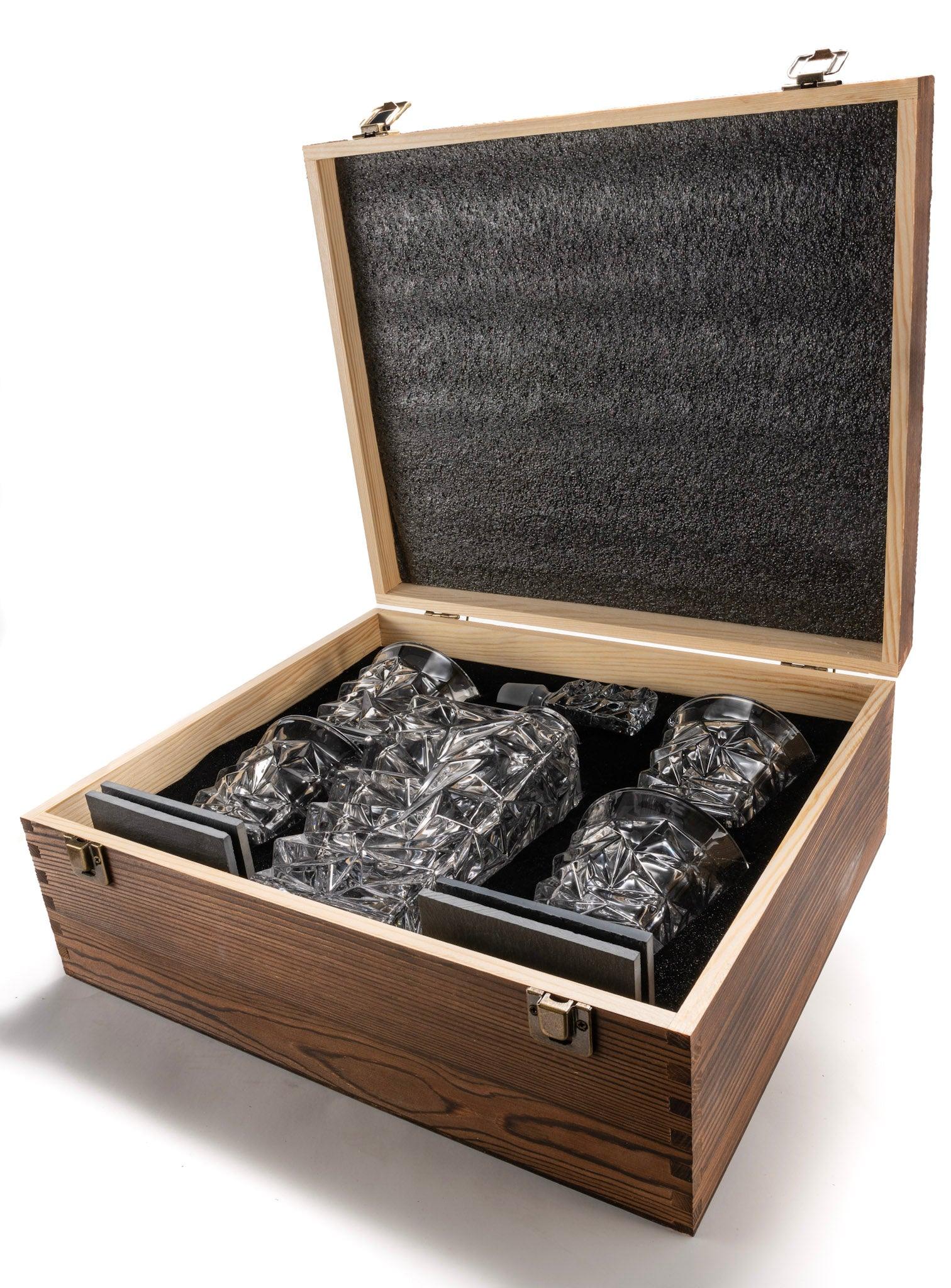 Don Vassie Luxury Whisky Decanter Set with 4 Glasses-DAINTREE RAINFOREST (pre-order ,shipping starts 15th October)