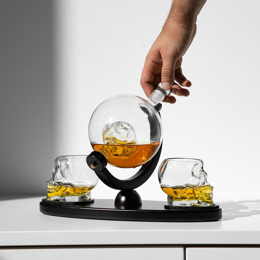 SKULL DECANTER SET1