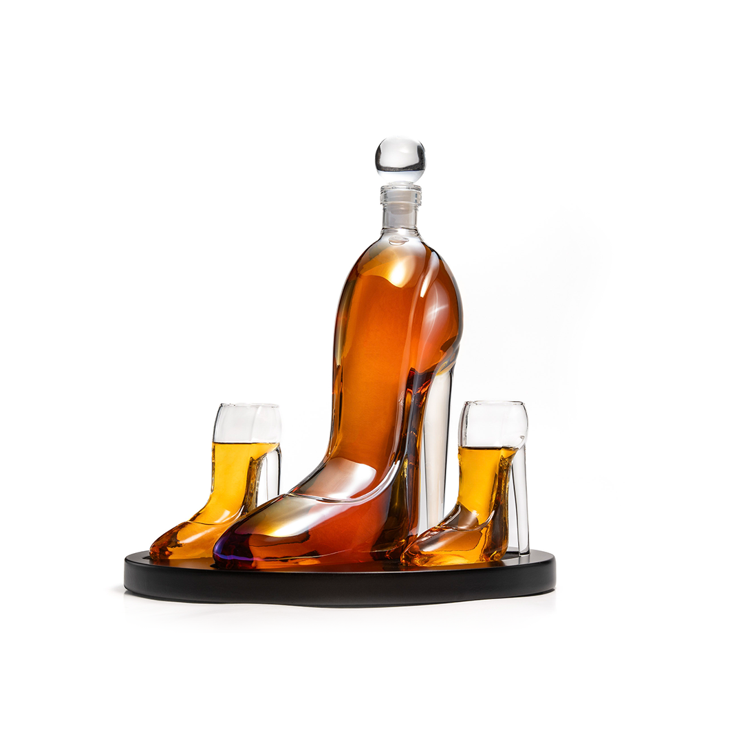 Don Vassie High Heel Decanter,Wine Decanter Carafe, Runway Collection, 22oz with  2 heel glasses