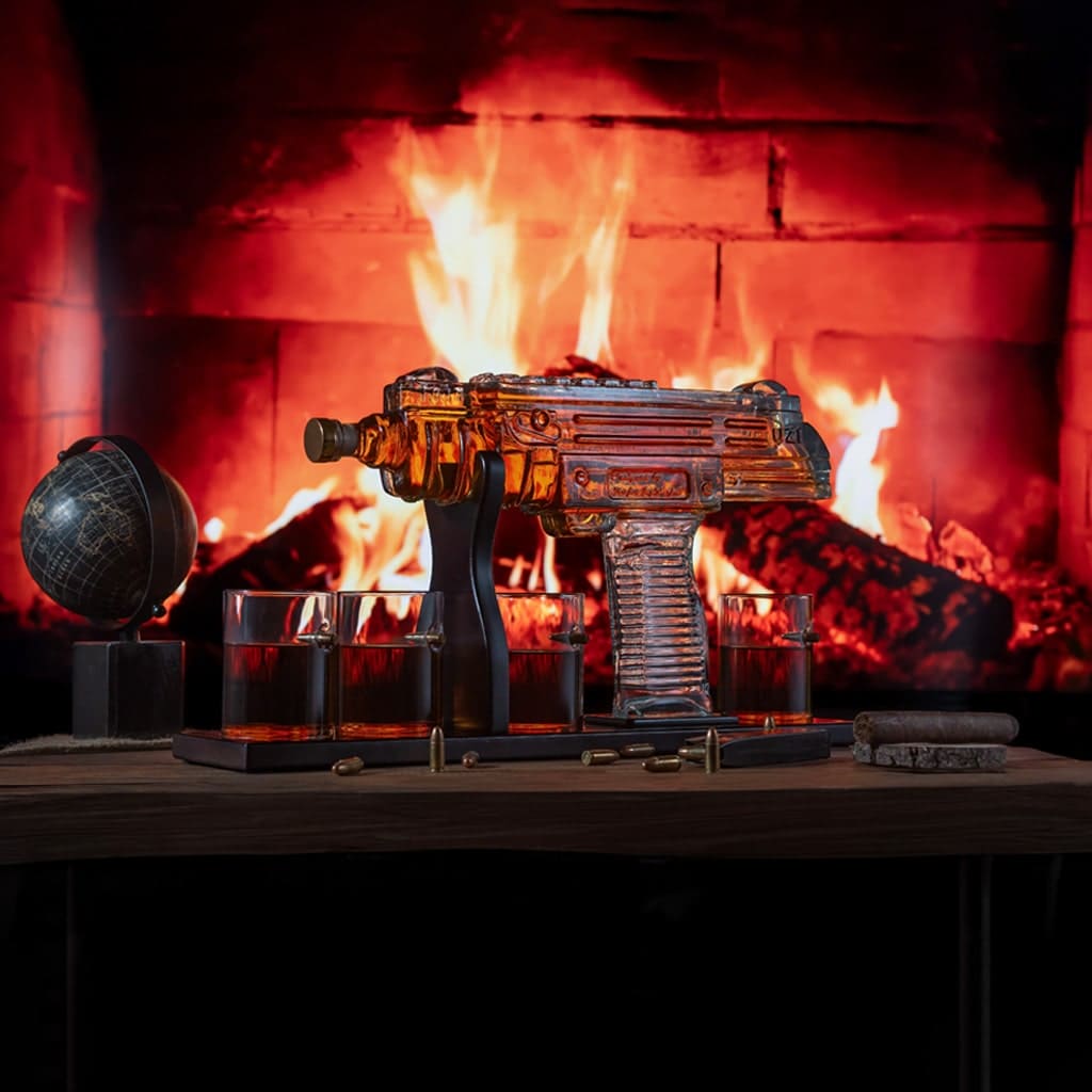 Uzi Submachine Gun Whiskey Gun Decanter 1000ml with 4 Bullet Whiskey Glasses & Wooden Base