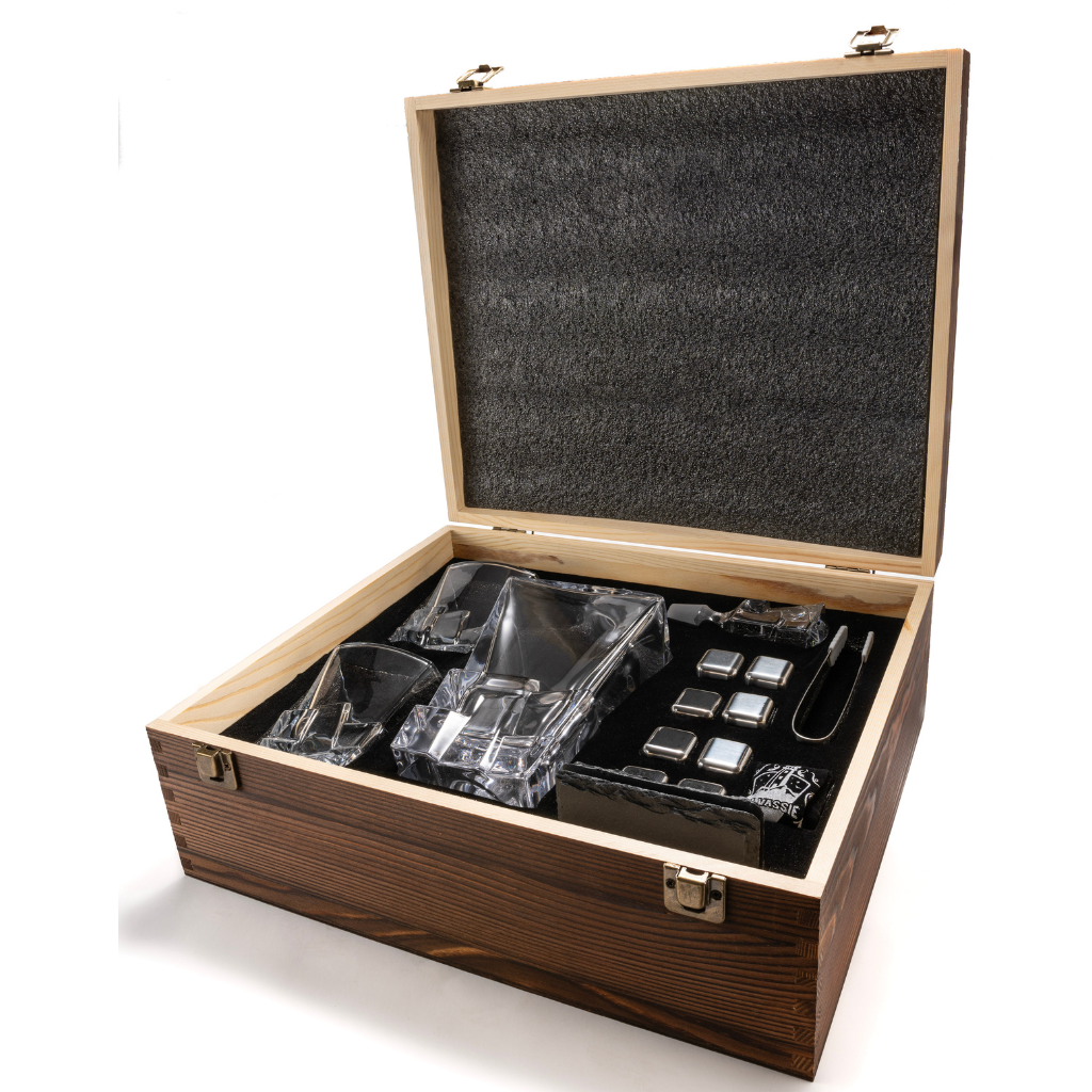 DON VASSIE  LUXURY  WHISKY DECANTER & STONES(CUBES) GIFT SET-WOODEN BOX